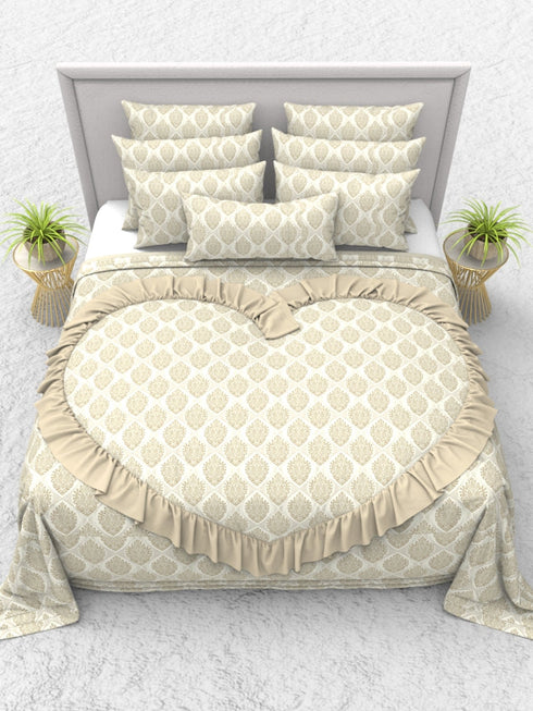 The White Moss Valentine Heart Winter comforter with 2 pillow covers